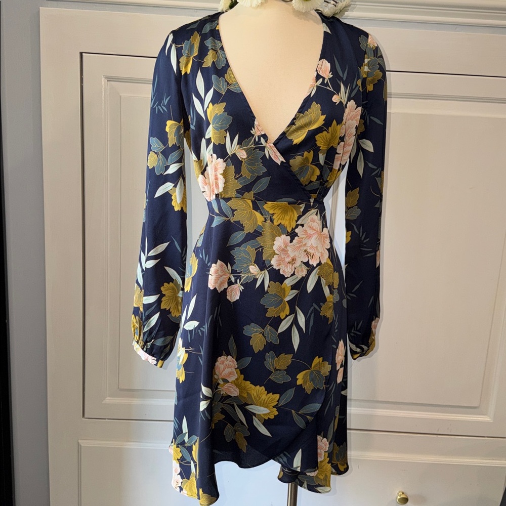 Lulu's Navy Floral Long Sleeve Dress